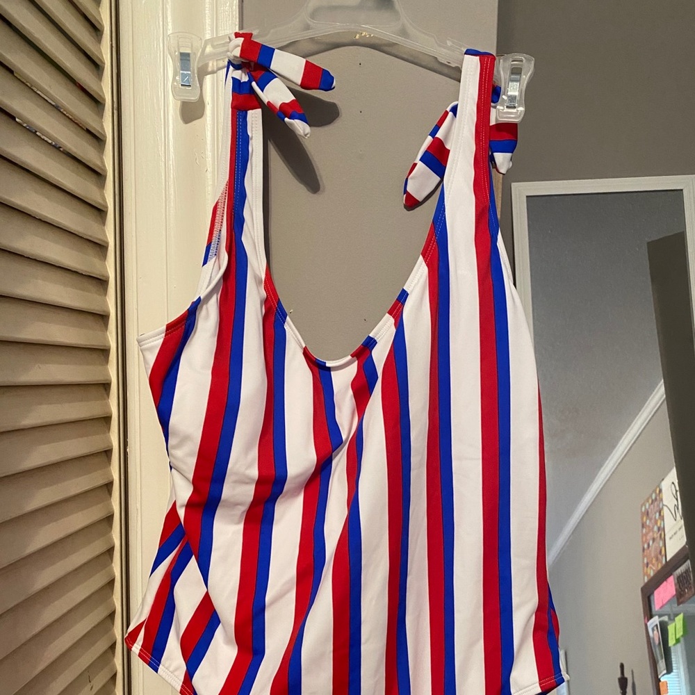 Baiting suit